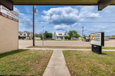 611 N. Esplanade, Cuero, TX 77954
