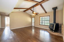 1002 Royal Oaks #1, Yorktown, TX 78164