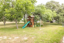 1002 Royal Oaks #1, Yorktown, TX 78164