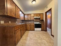 1505 N. Henry, Cuero, TX 77954