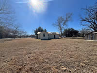 339 E 10th Street, Yorktown, TX 78164