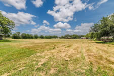 543 W. Seventh St., Yorktown, TX 78164