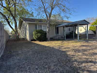 607 Lavaca, Cuero, TX 77954