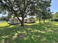 709 N. Leckie, Runge, TX 78151