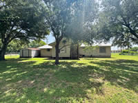 709 N. Leckie, Runge, TX 78151